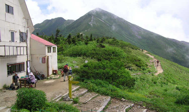 登山口