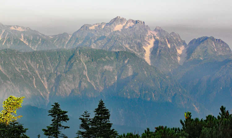 登山口